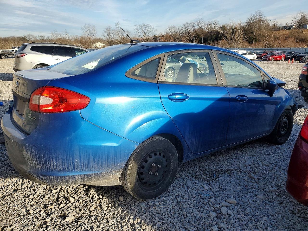 2011 FORD Fiesta