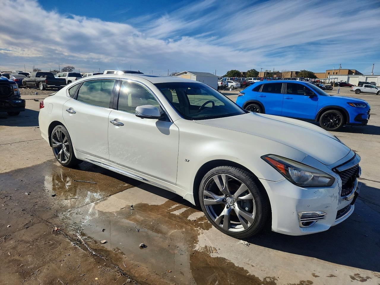 2016 INFINITI Q70