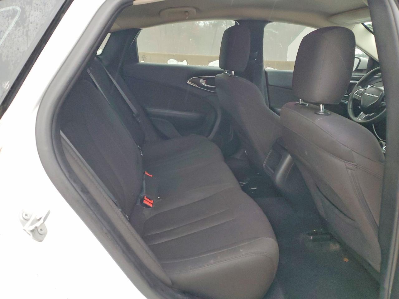 2015 CHRYSLER 200