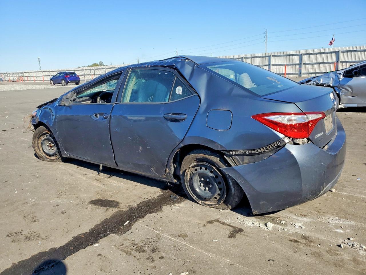 2015 TOYOTA COROLLA