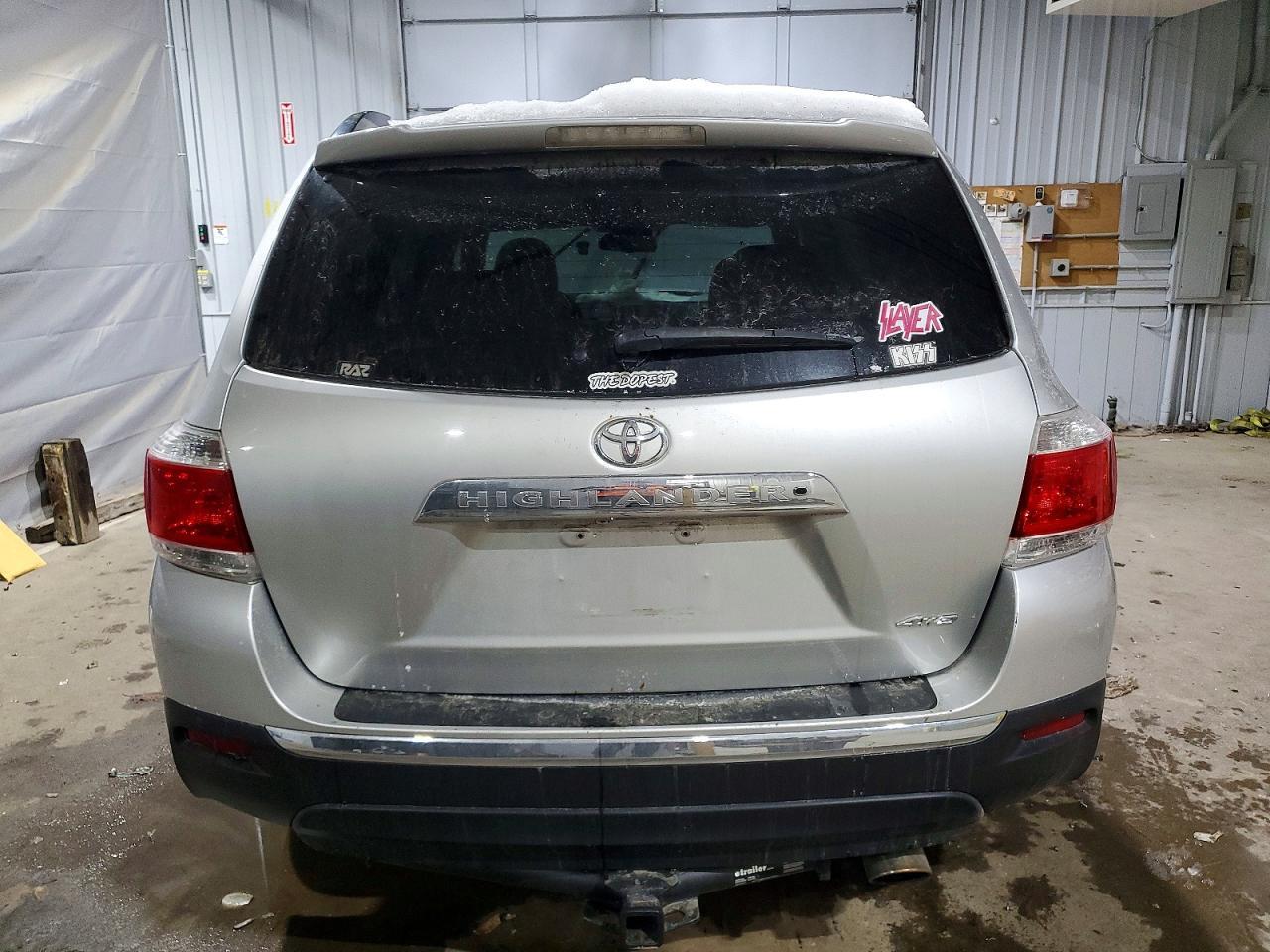 2011 TOYOTA HIGHLANDER