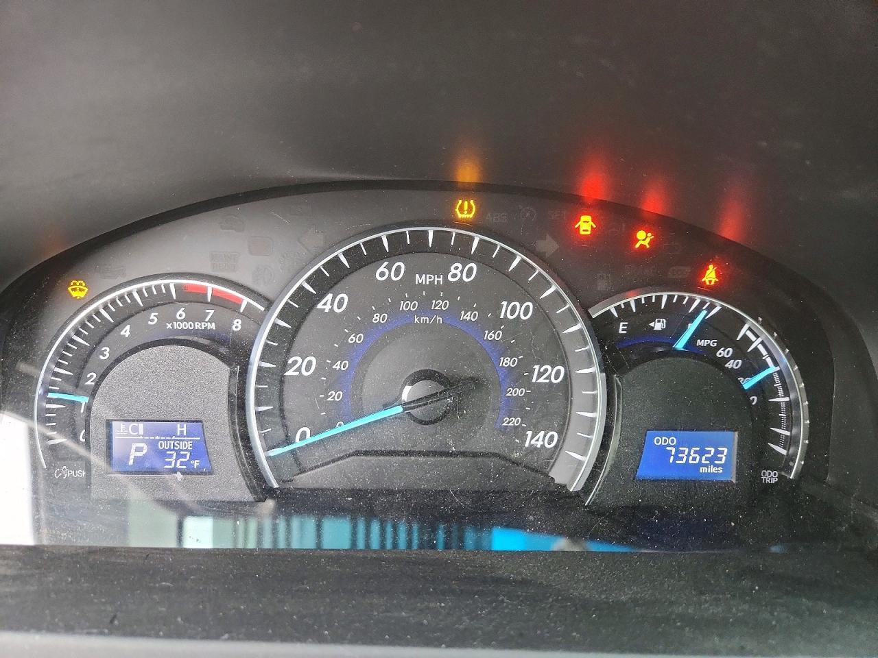 2014 TOYOTA CAMRY