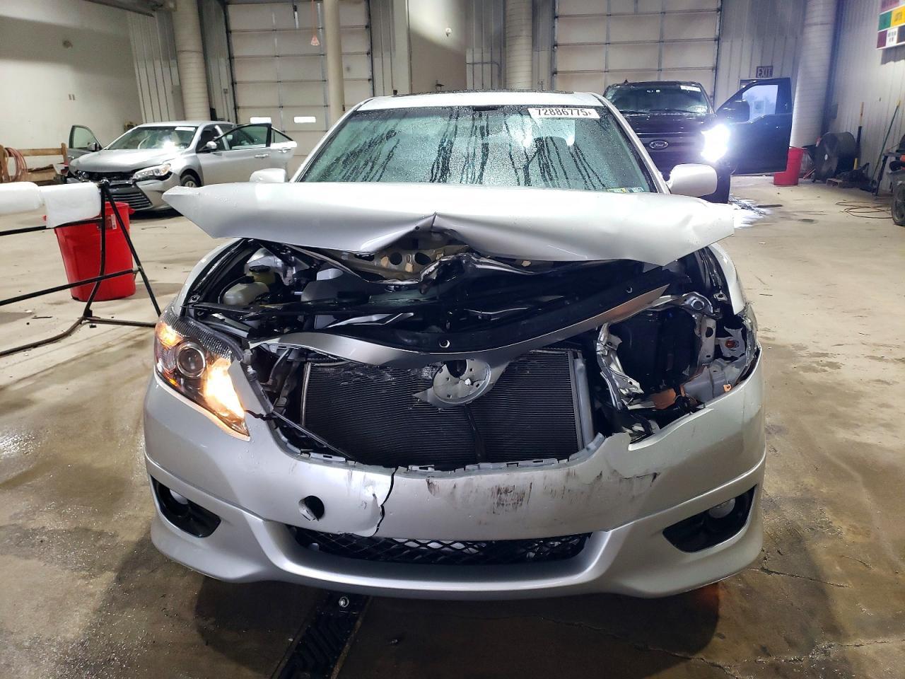 2011 TOYOTA CAMRY