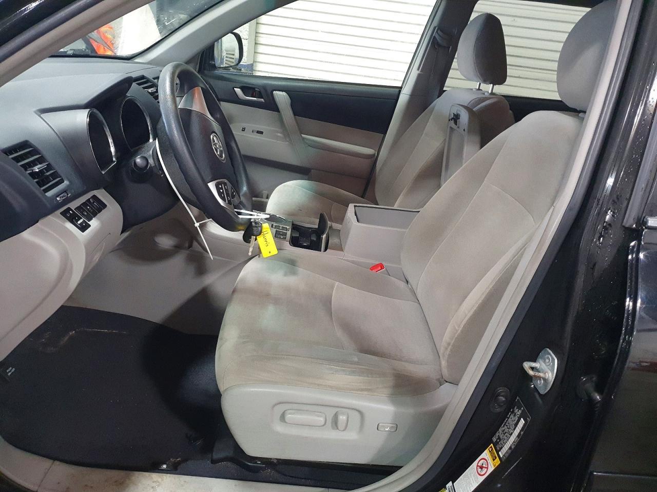 2013 TOYOTA HIGHLANDER