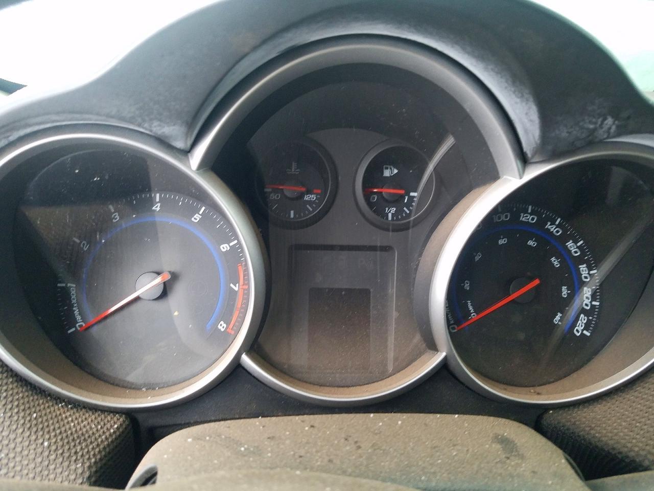 2011 CHEVROLET CRUZE