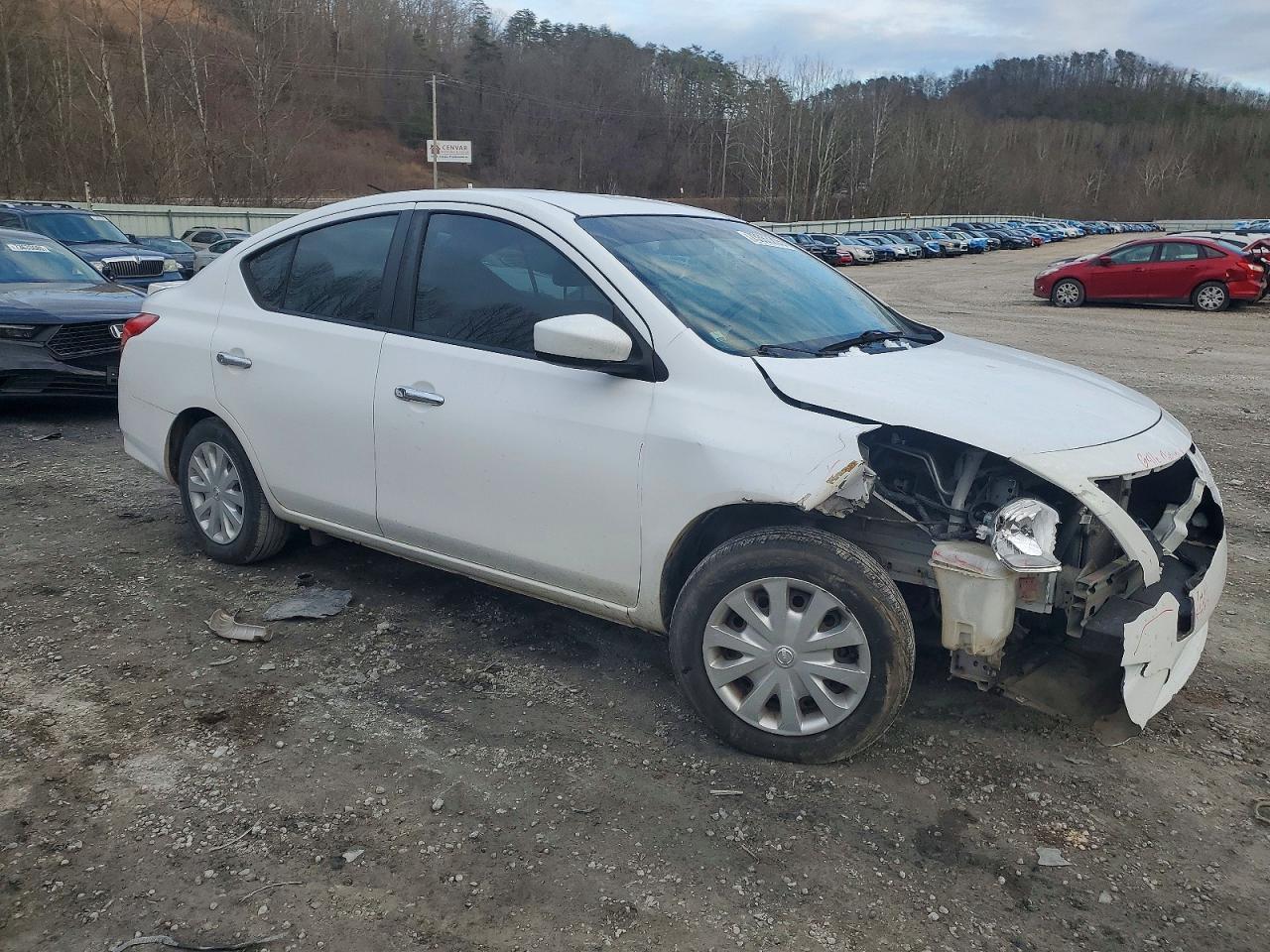 2016 NISSAN VERSA