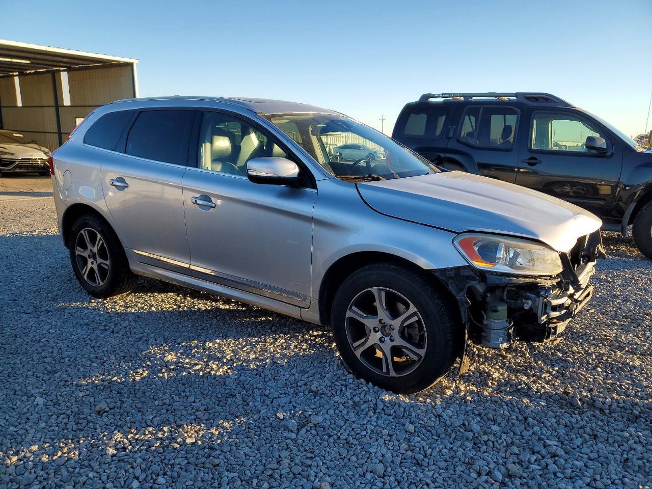 2014 VOLVO XC60
