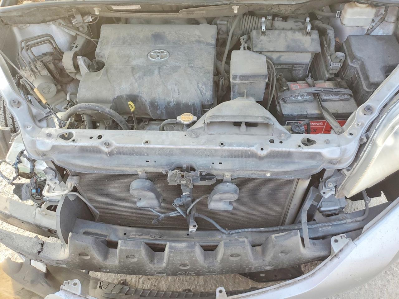 2012 TOYOTA SIENNA