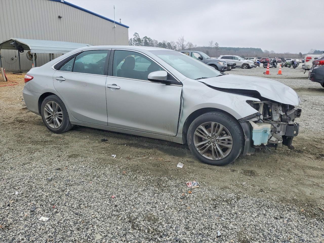 2016 TOYOTA CAMRY