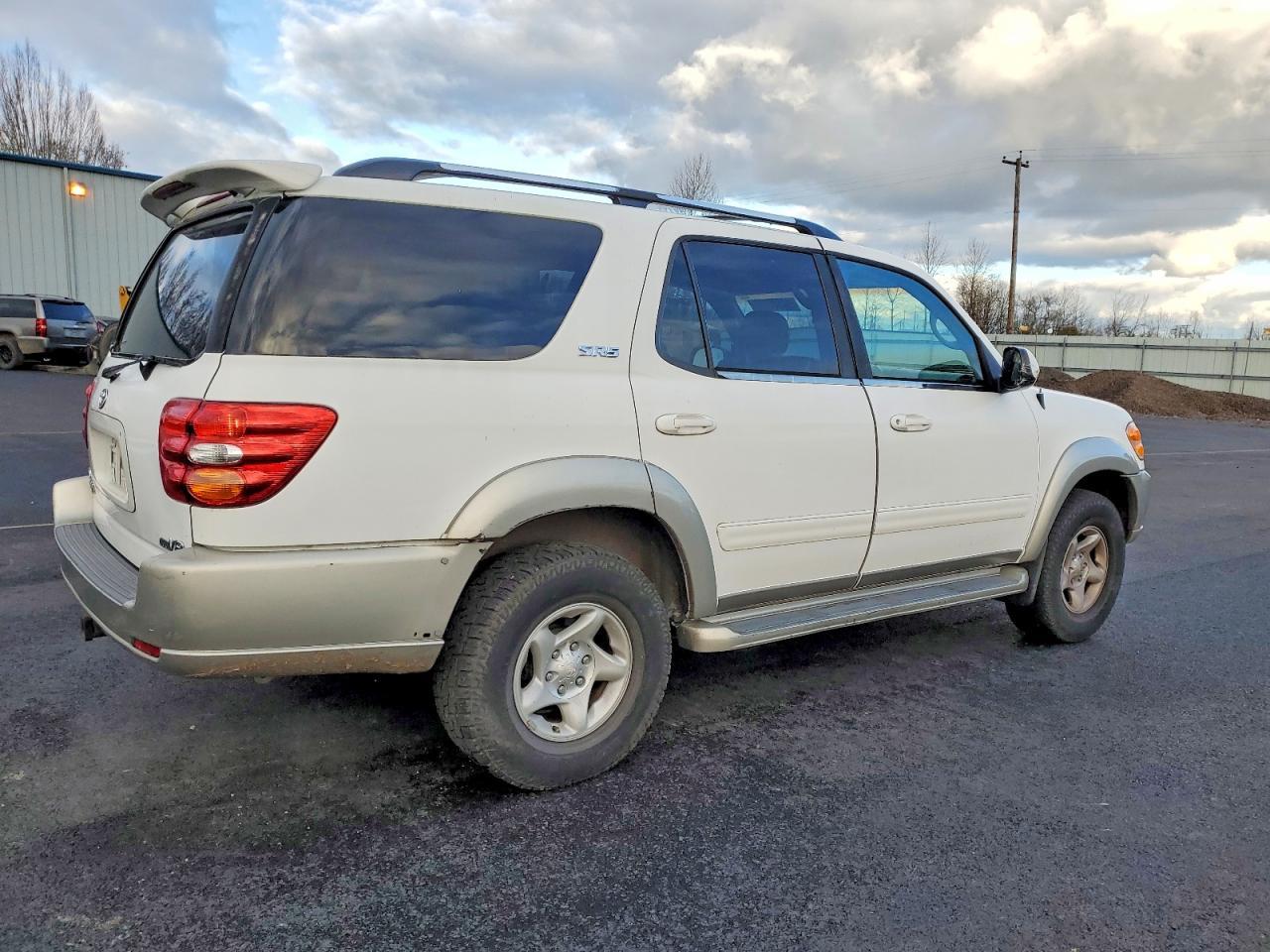 2002 TOYOTA Sequoia