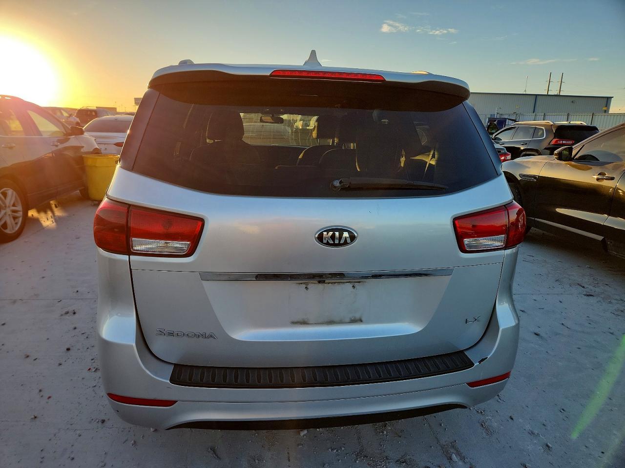 2015 KIA SEDONA