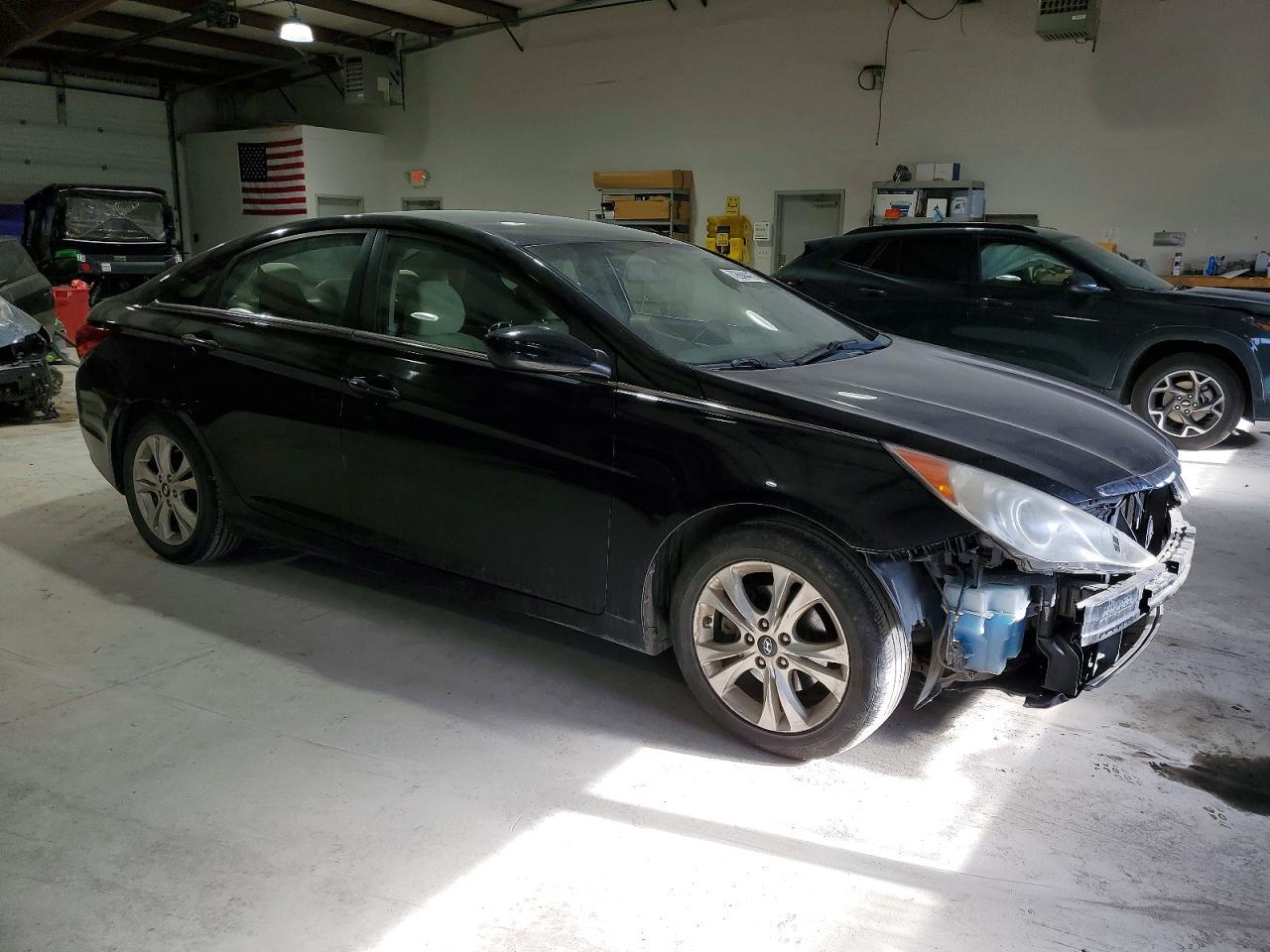 2011 HYUNDAI SONATA