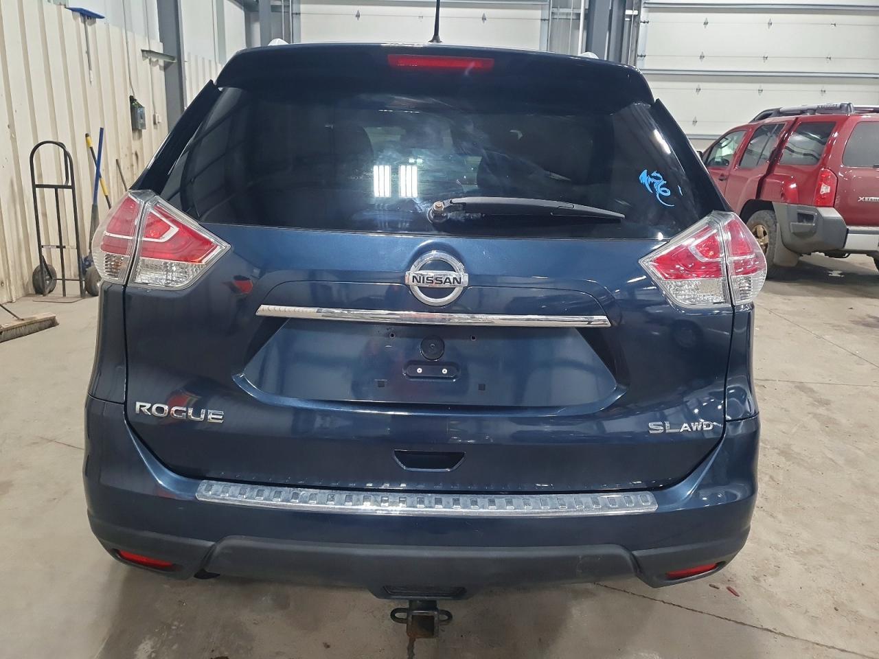 2015 NISSAN ROGUE