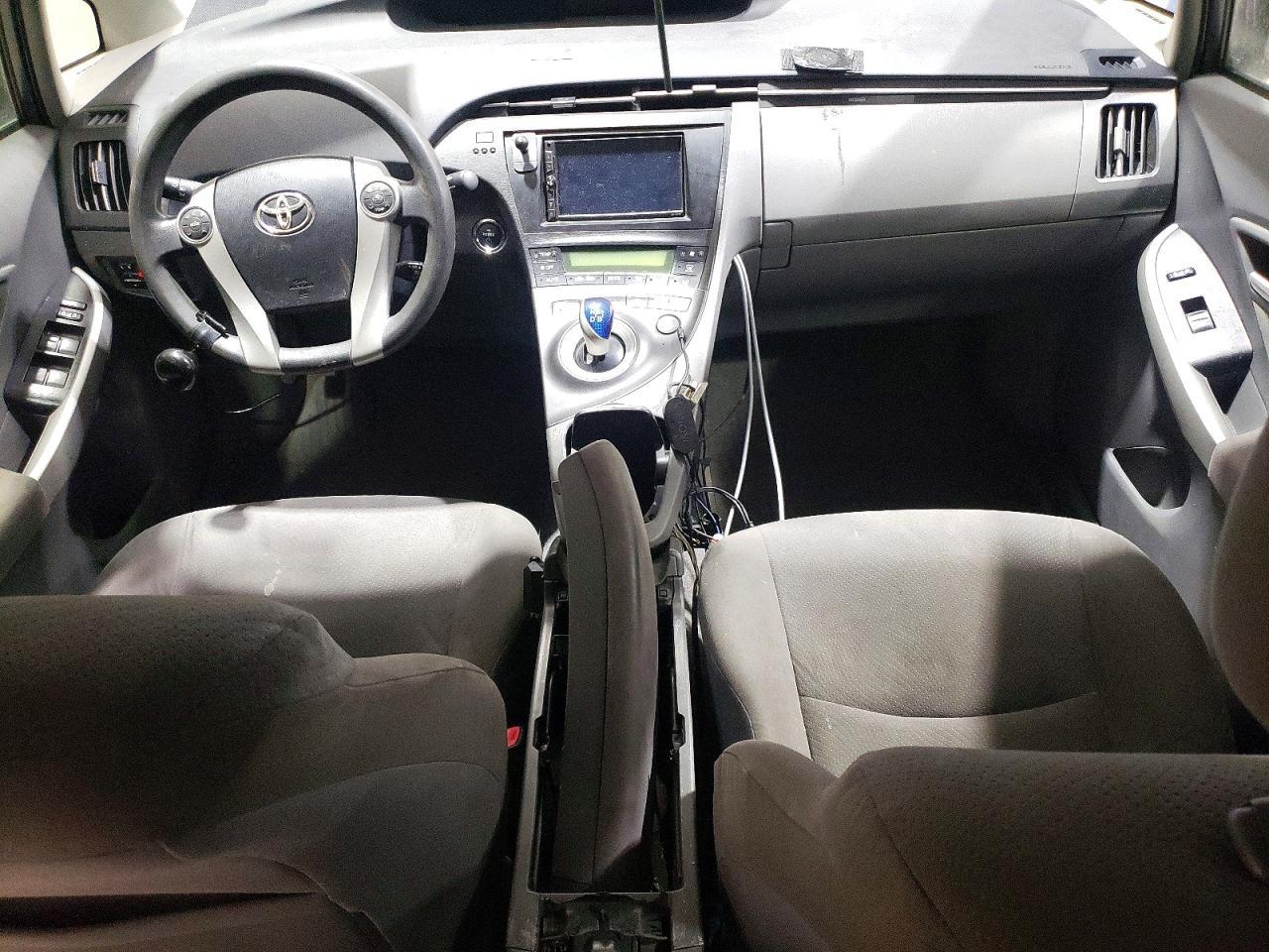 2011 TOYOTA PRIUS