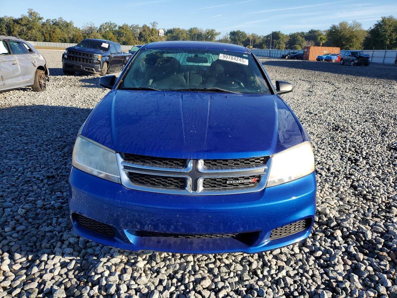 2013 DODGE Avenger