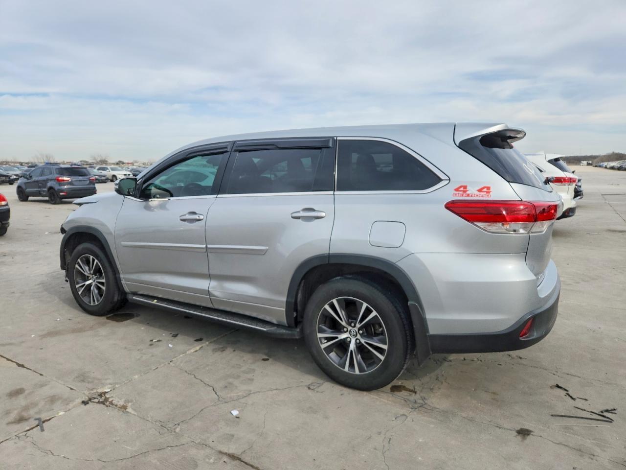 2018 TOYOTA HIGHLANDER