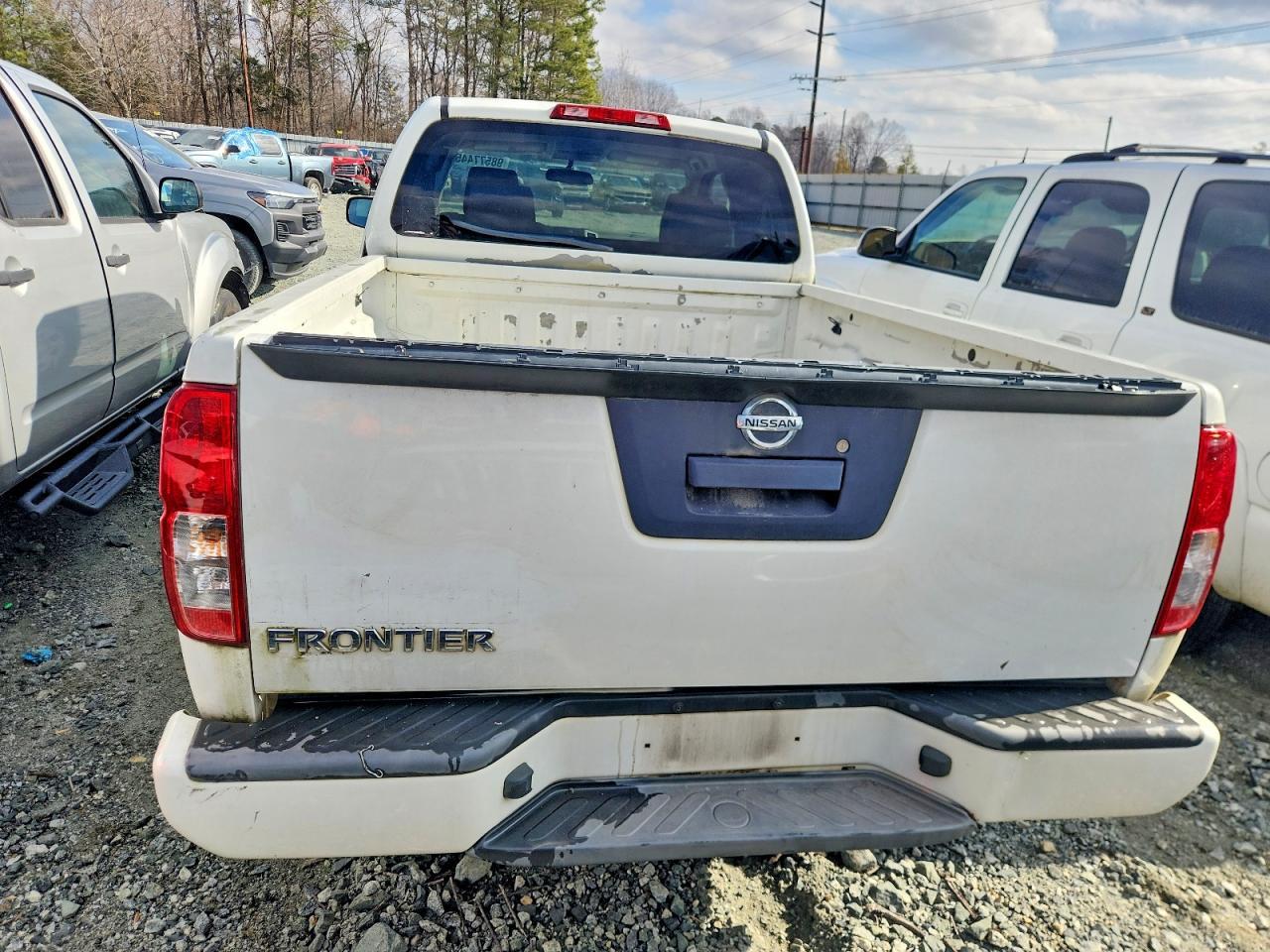 2017 NISSAN Frontier