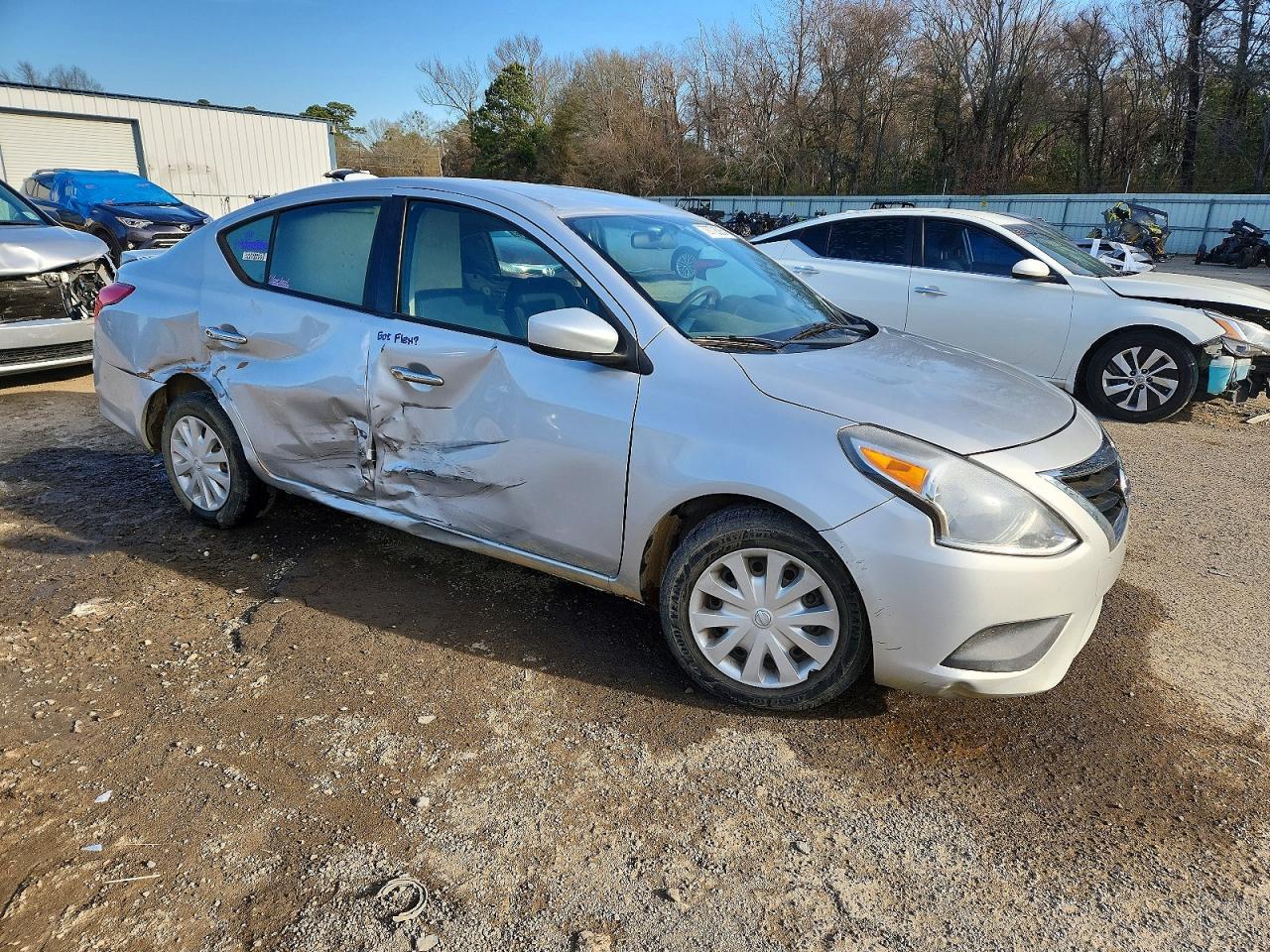 2018 NISSAN VERSA