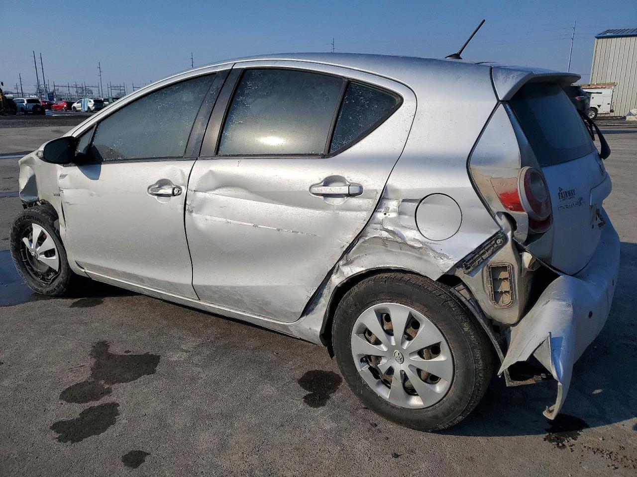 2014 TOYOTA Prius c