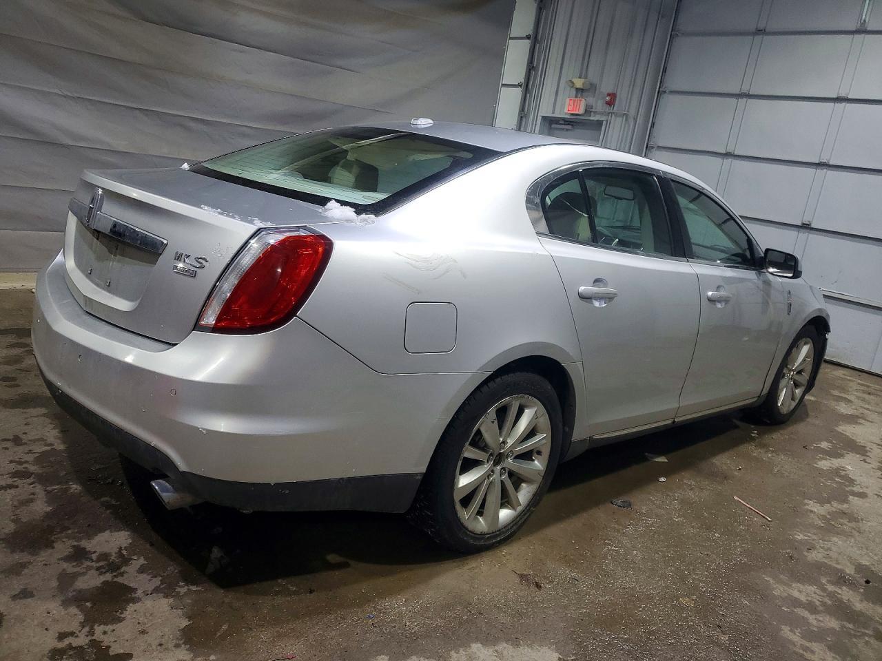 2010 LINCOLN MKS