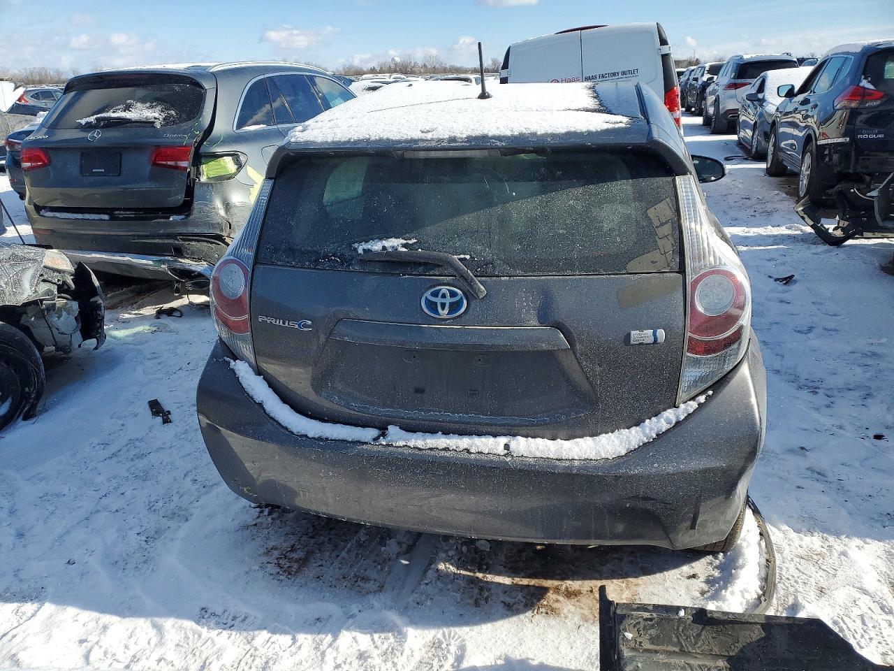 2013 TOYOTA Prius c