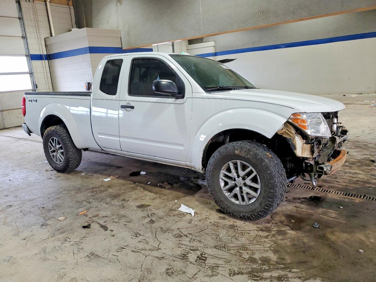 2015 NISSAN Frontier