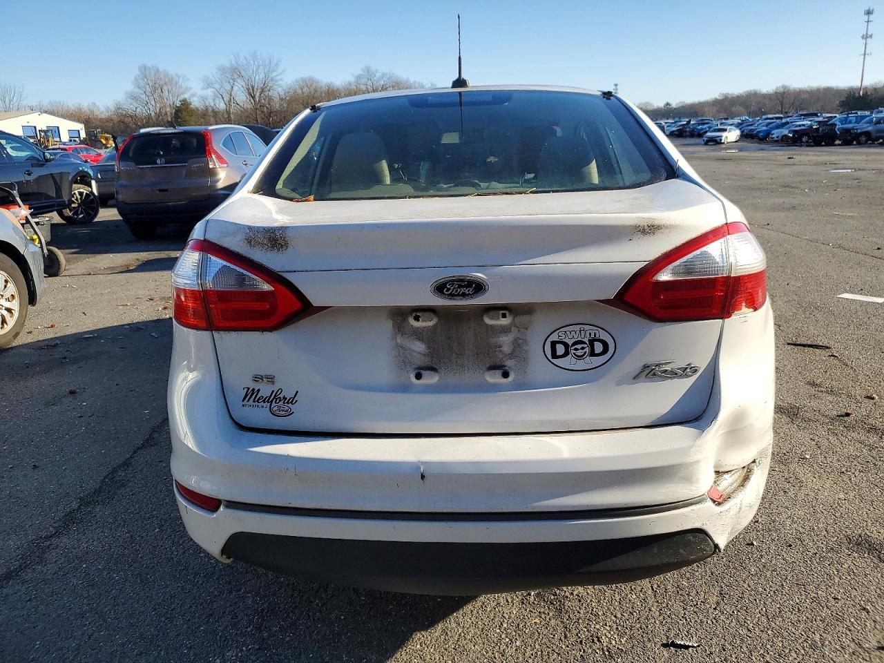 2016 FORD Fiesta