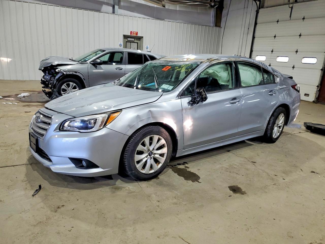 2017 SUBARU Legacy