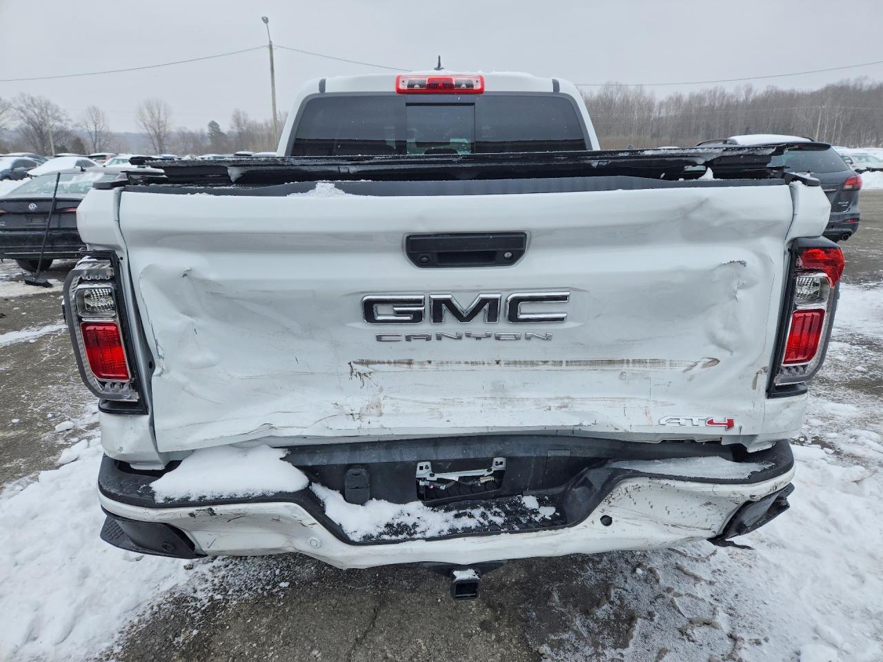 2024 GMC CANYON