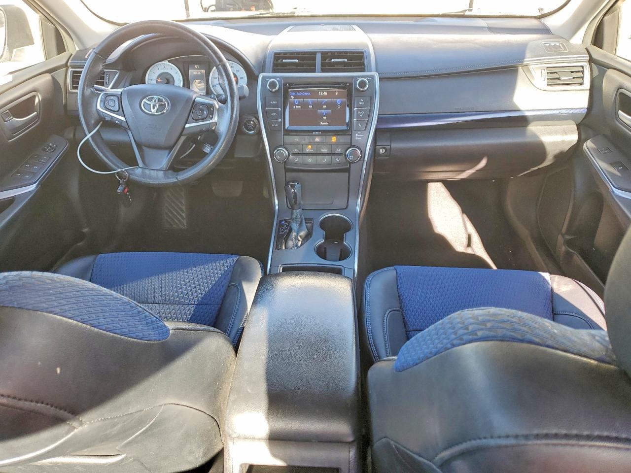 2016 TOYOTA CAMRY