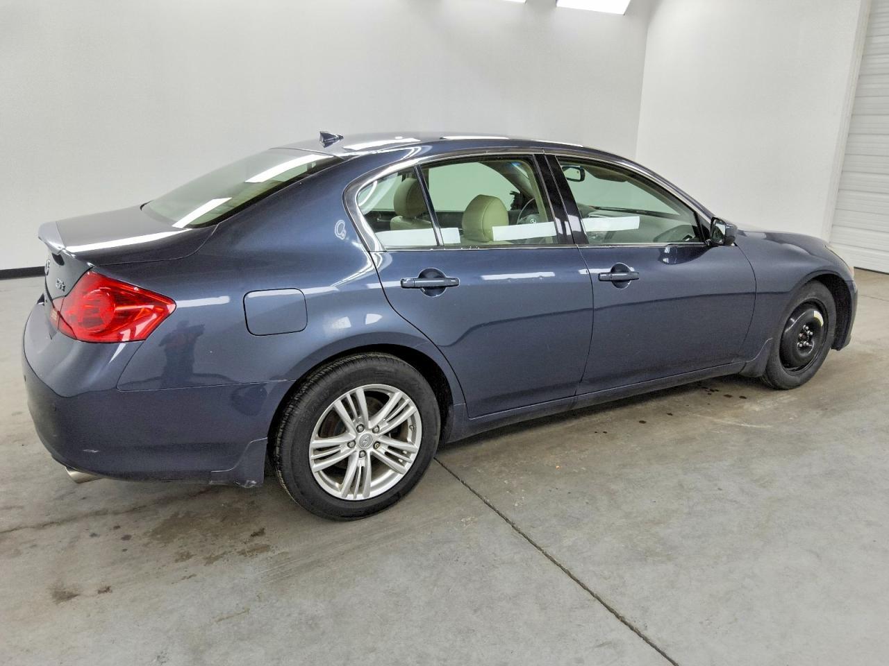 2012 INFINITI G37