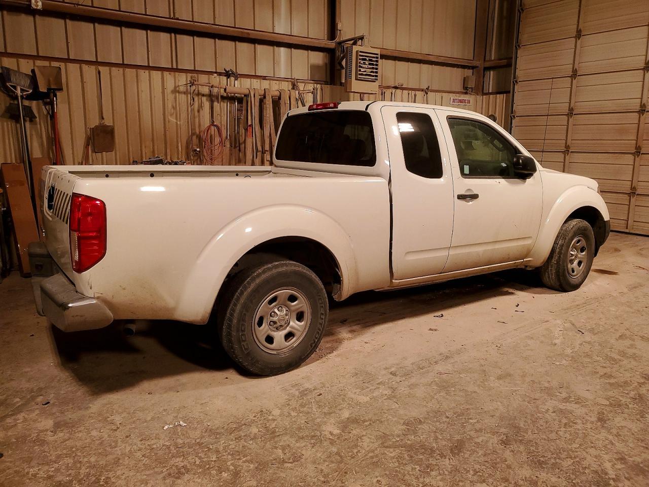 2015 NISSAN Frontier