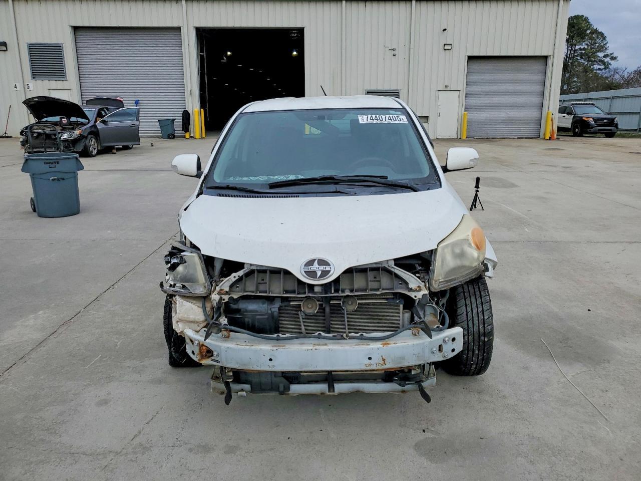 2010 TOYOTA SCION