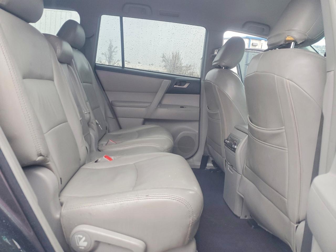 2012 TOYOTA HIGHLANDER