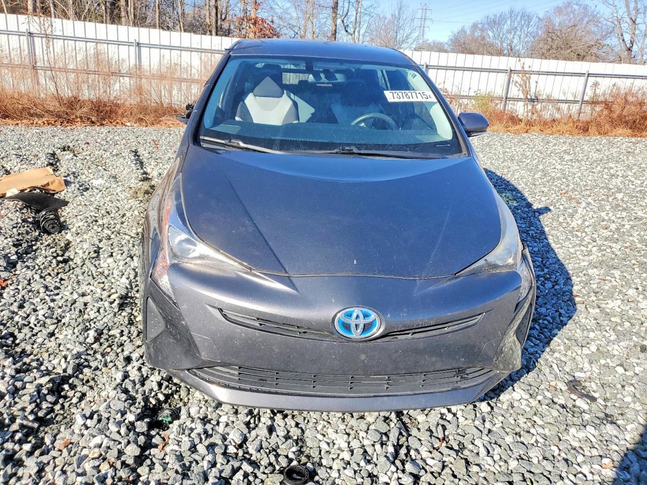 2016 TOYOTA PRIUS