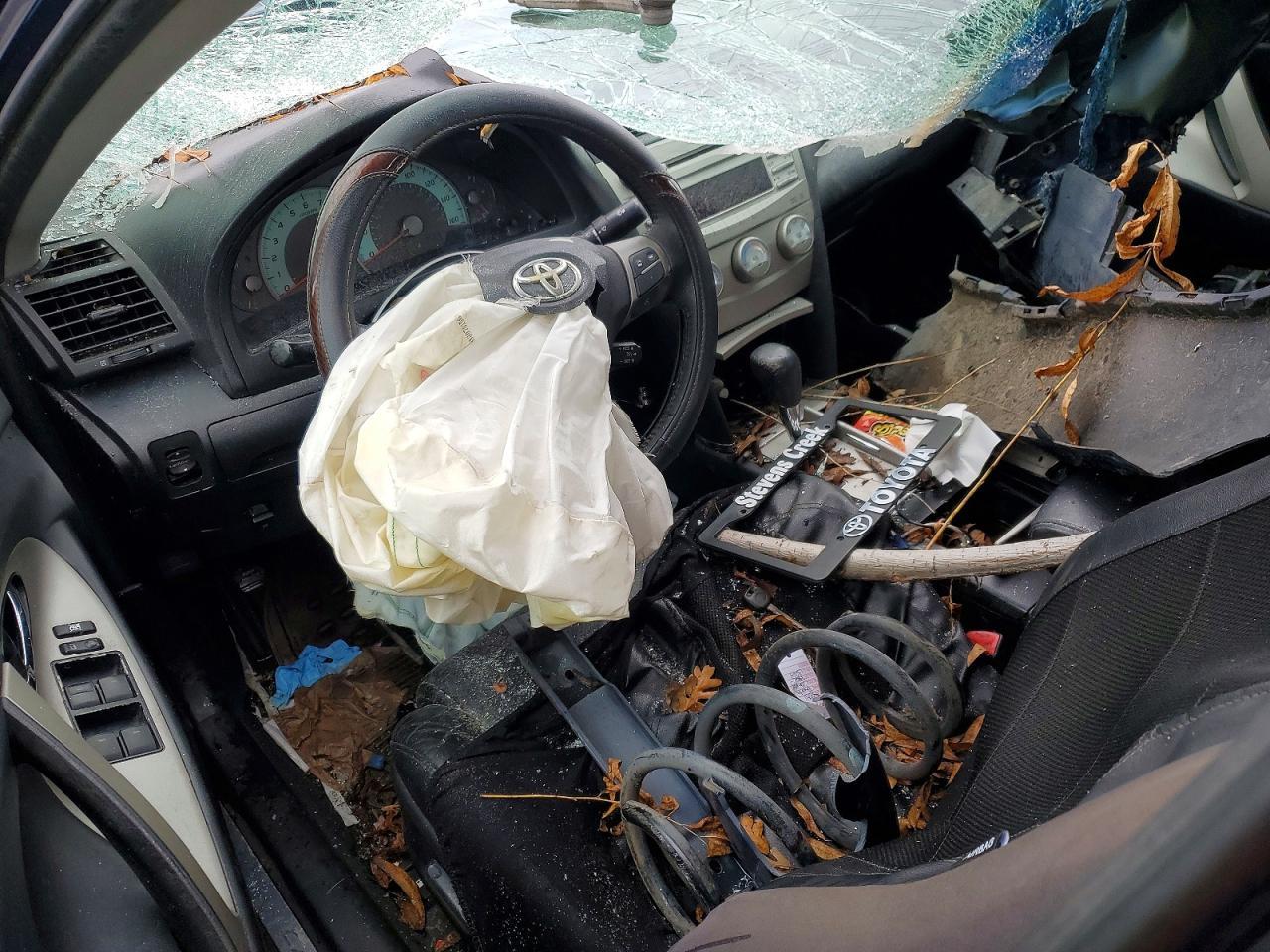 2011 TOYOTA CAMRY