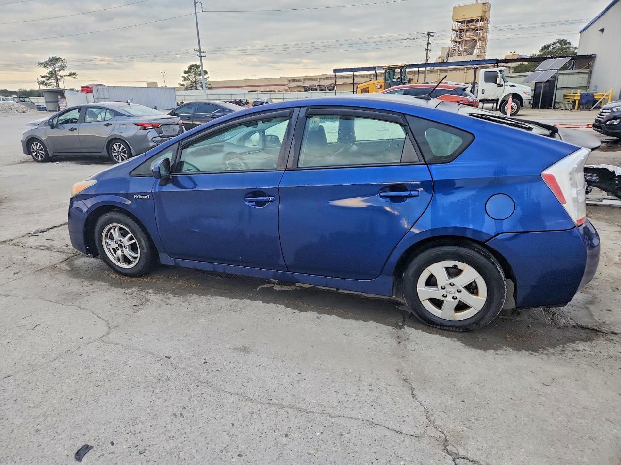 2011 TOYOTA PRIUS