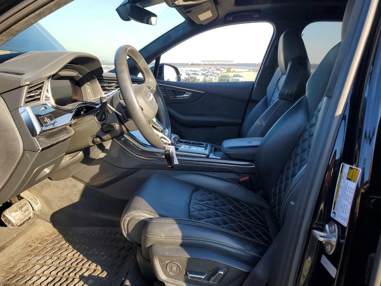 2022 AUDI SQ7