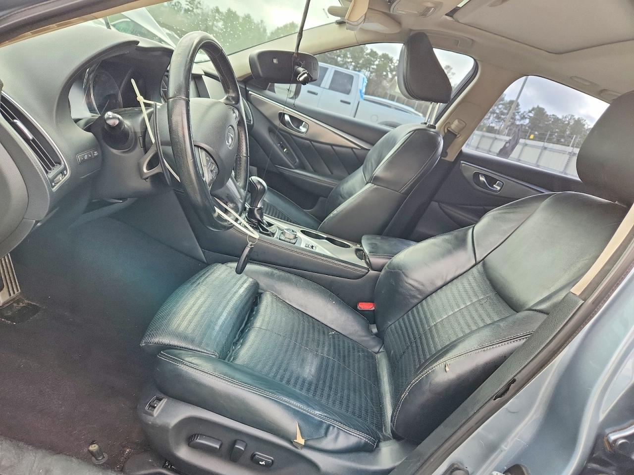2015 INFINITI Q50