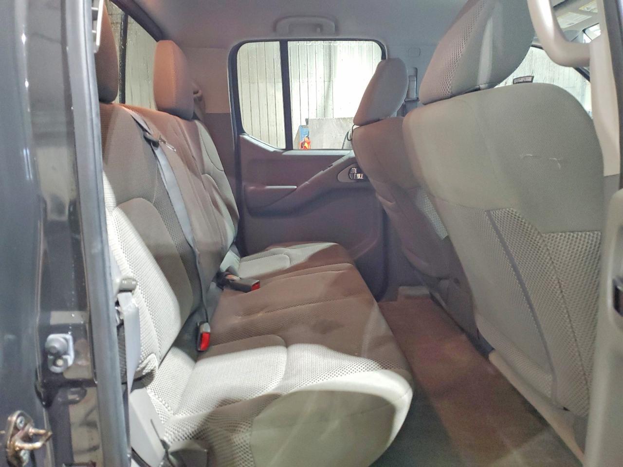 2015 NISSAN Frontier