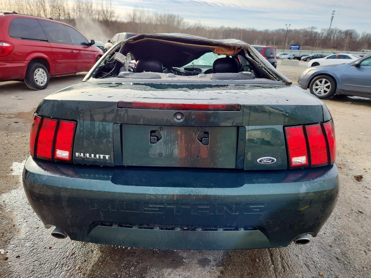 2001 FORD MUSTANG