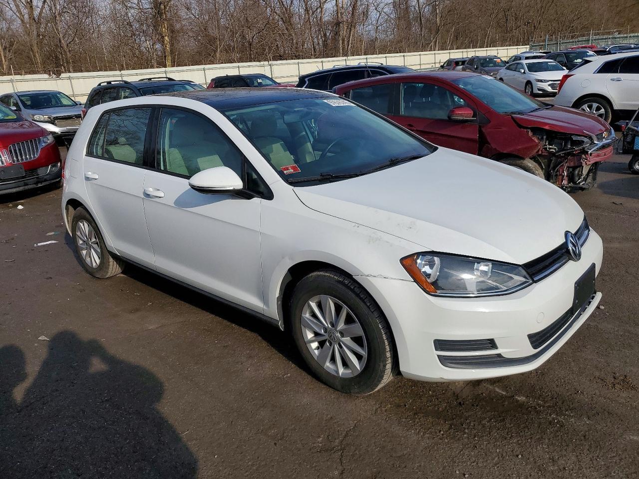 2016 VOLKSWAGEN GOLF