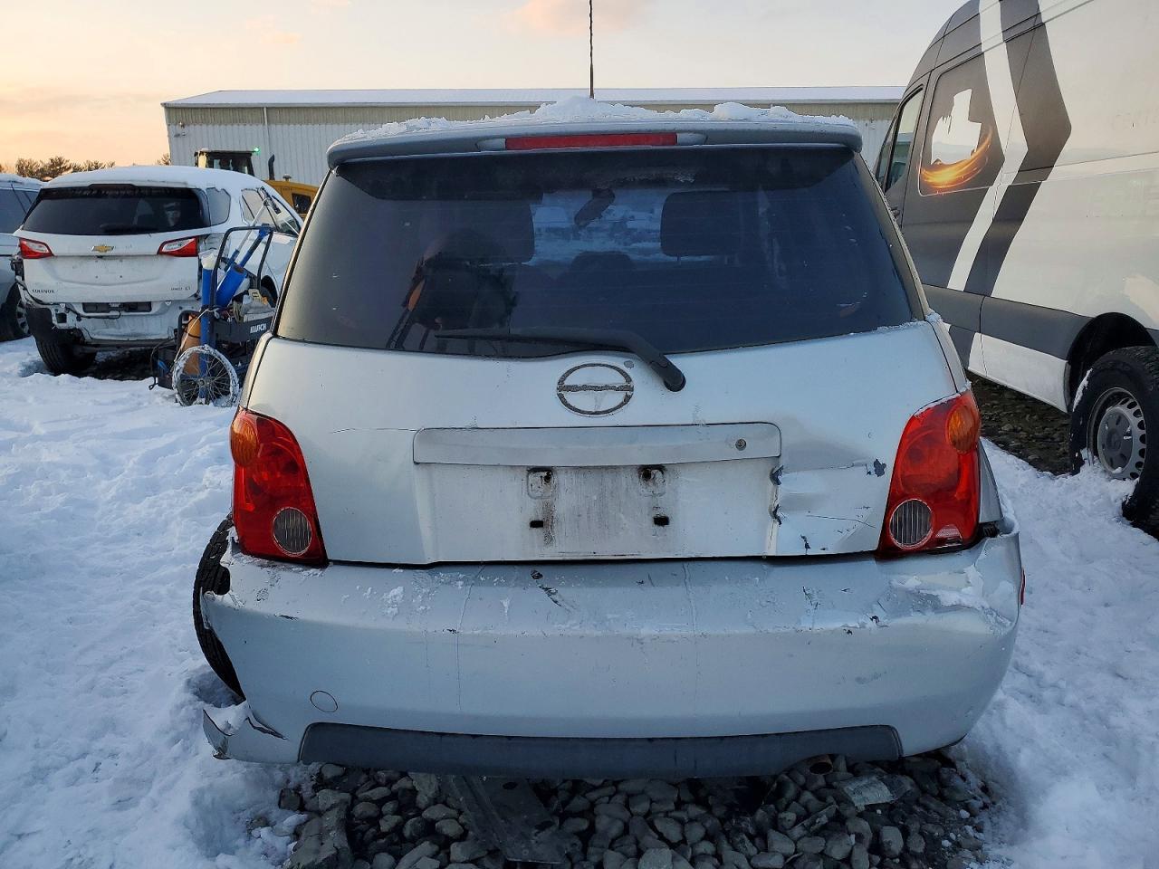 2005 TOYOTA SCION