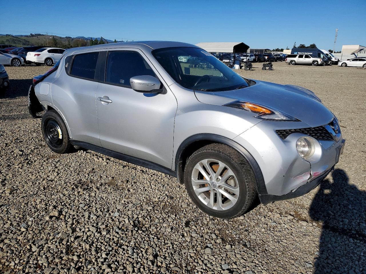 2016 NISSAN Juke