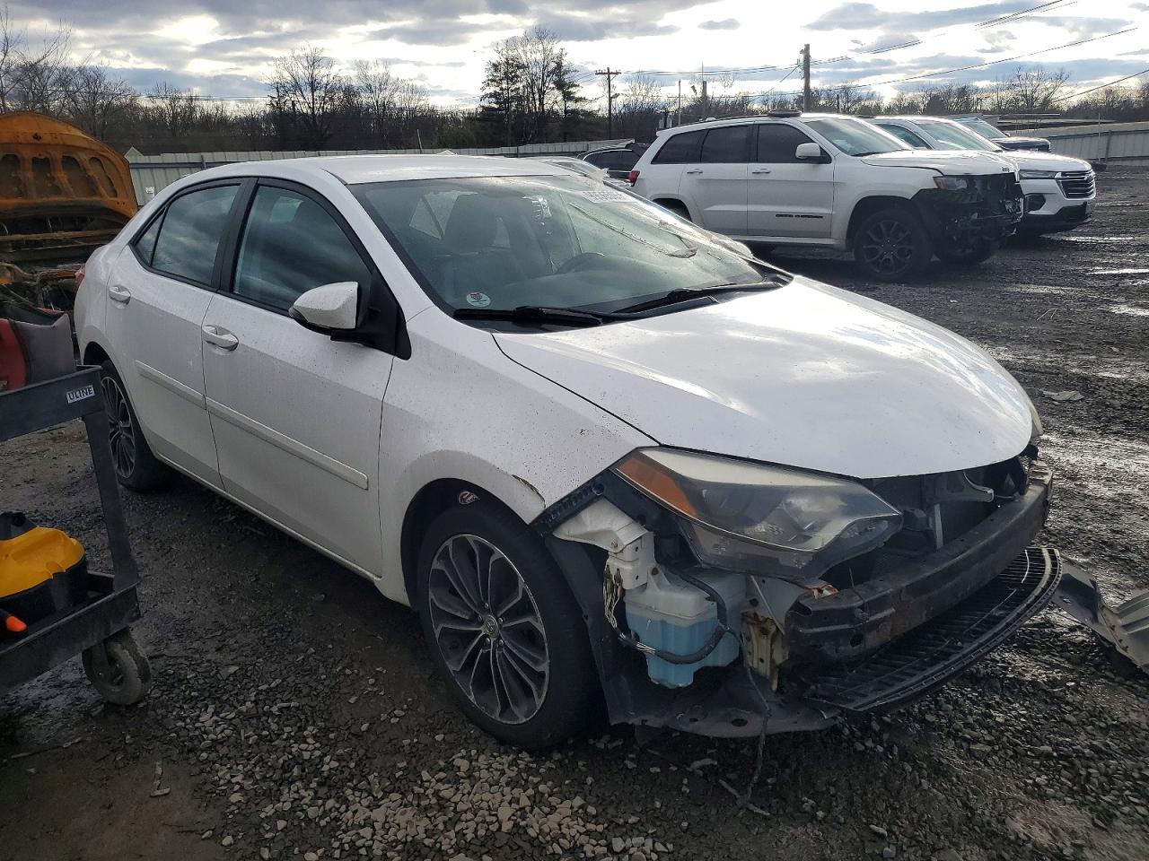 2015 TOYOTA COROLLA