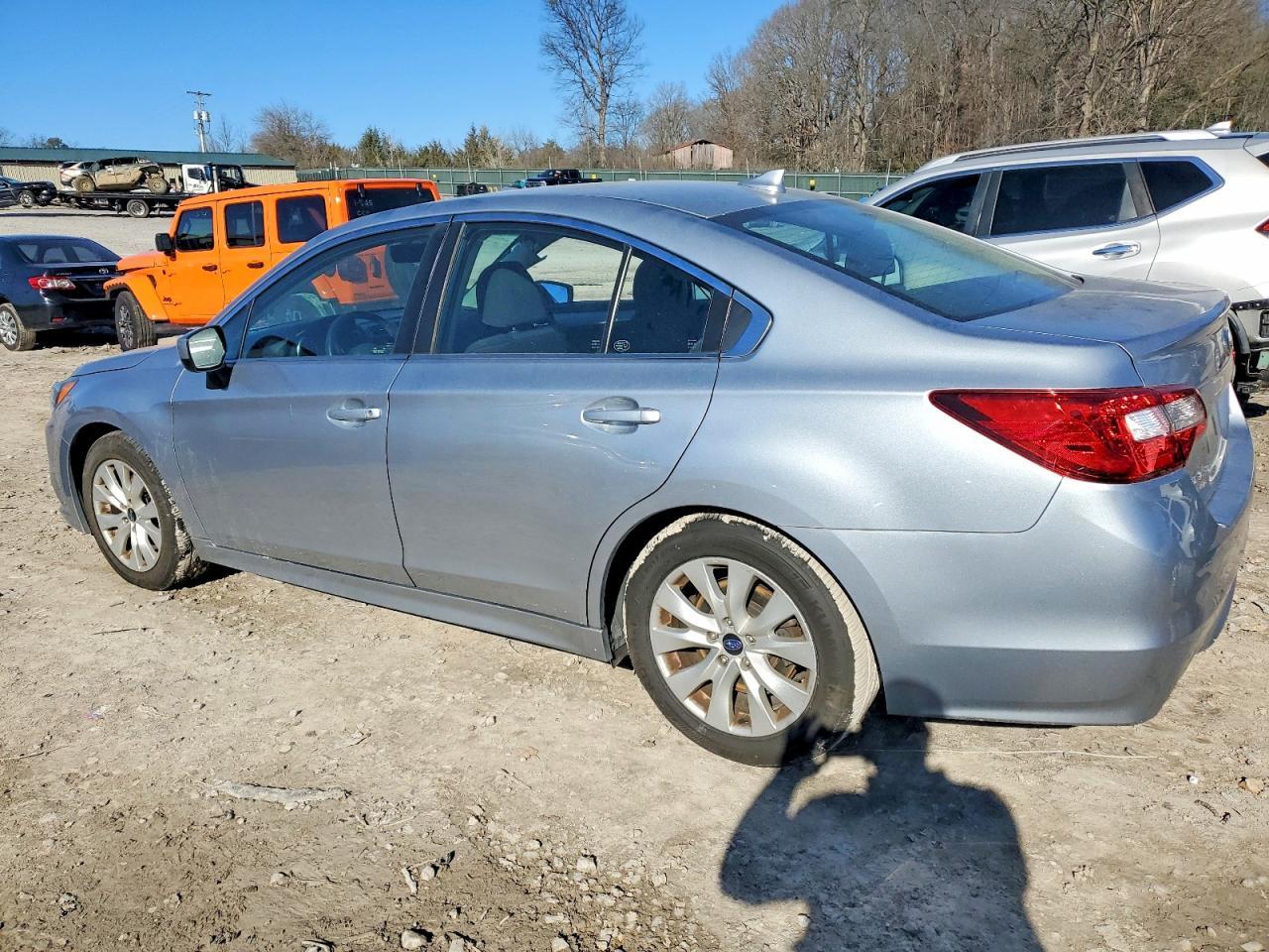 2017 SUBARU Legacy