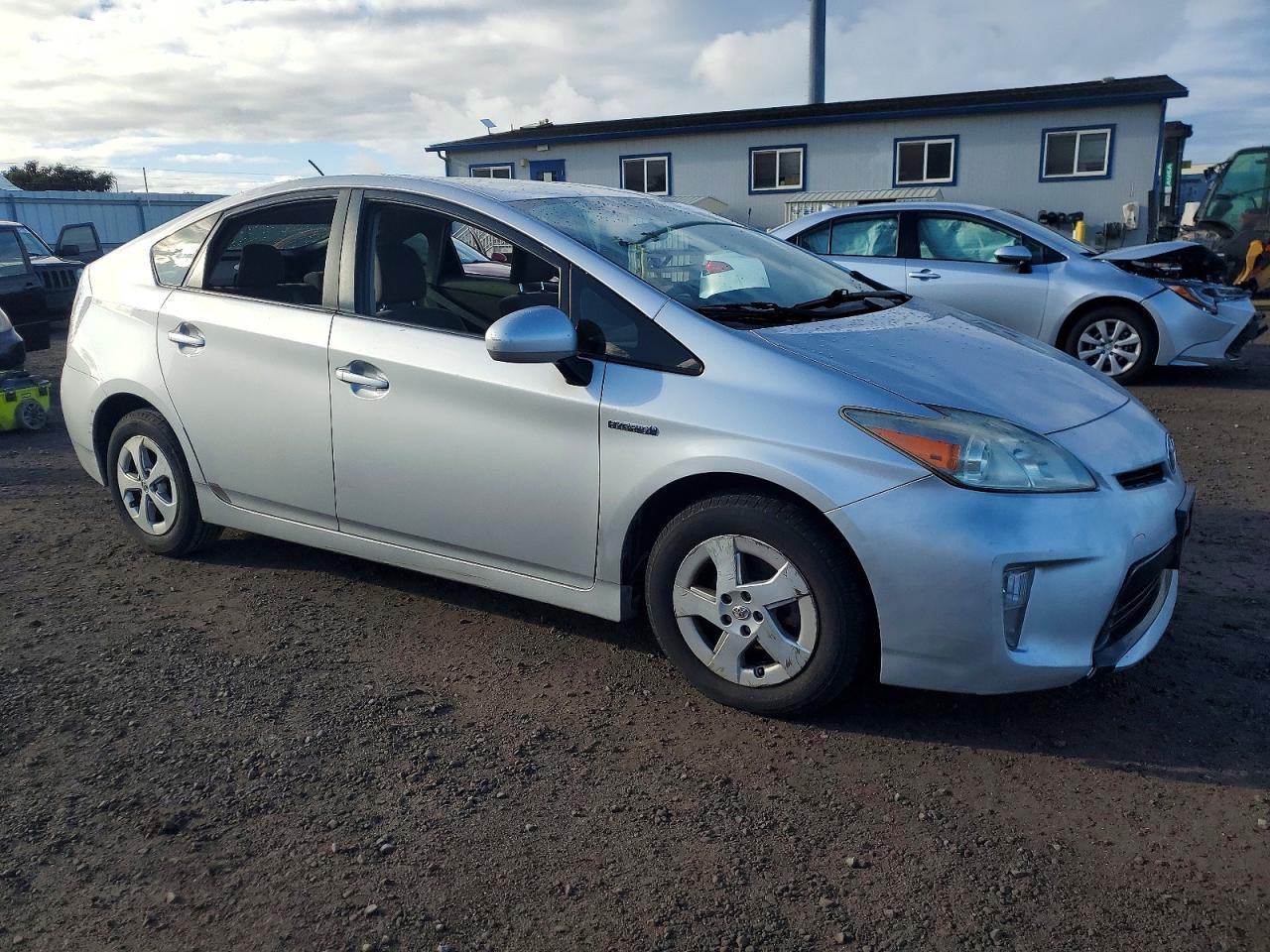 2011 TOYOTA PRIUS