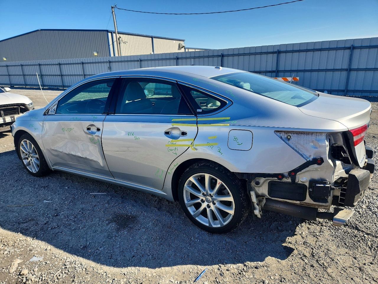 2013 TOYOTA Avalon