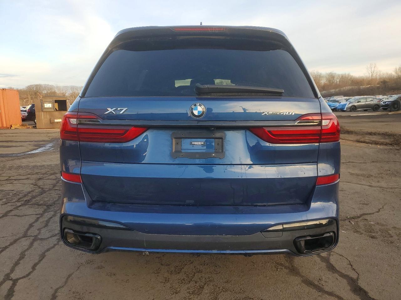 2022 BMW X7
