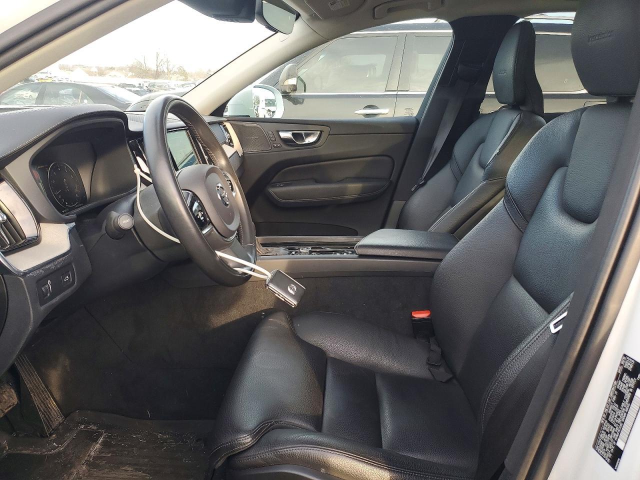 2020 VOLVO XC60